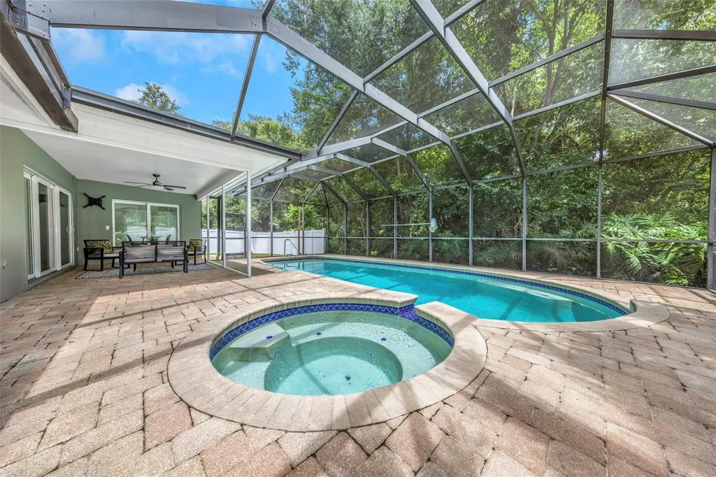 328 N Bay Hills Boulevard Safety Harbor FL 34695