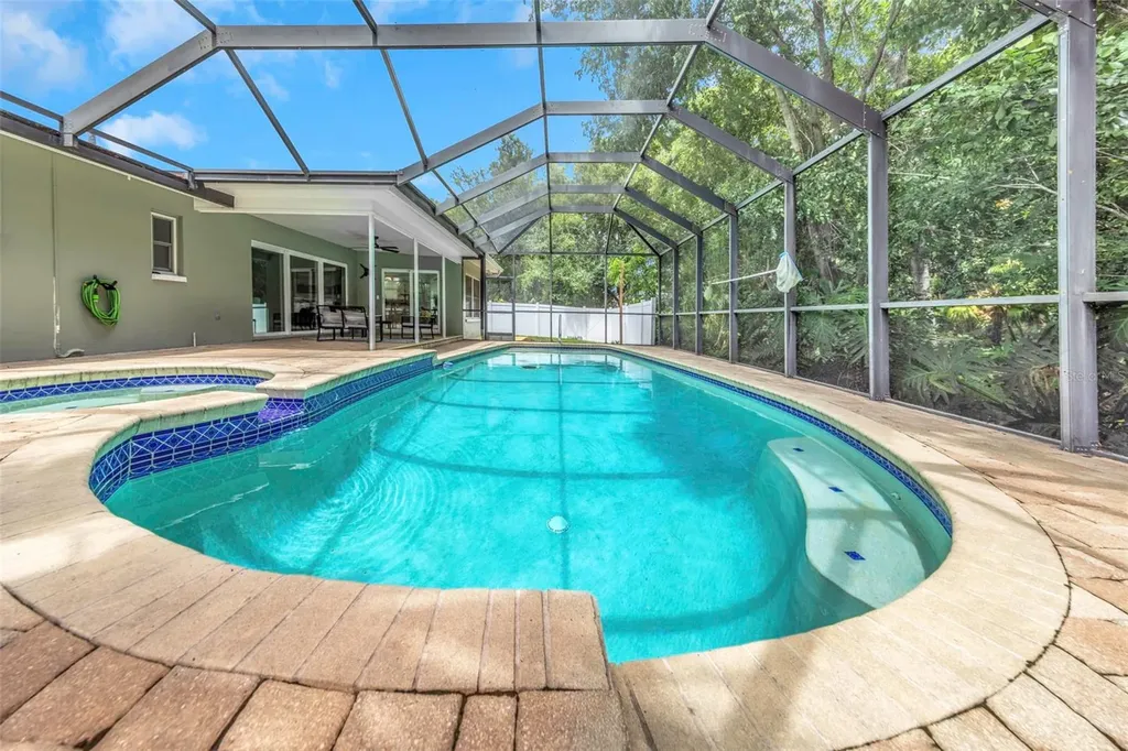 328 N Bay Hills Boulevard Safety Harbor FL 34695