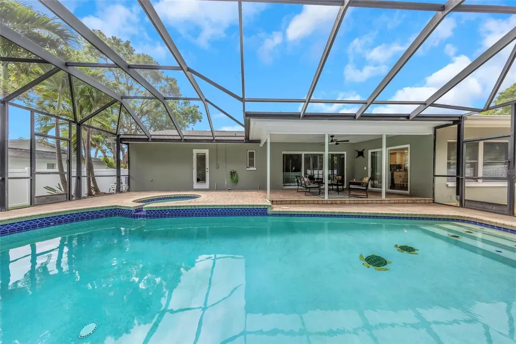 328 N Bay Hills Boulevard Safety Harbor FL 34695