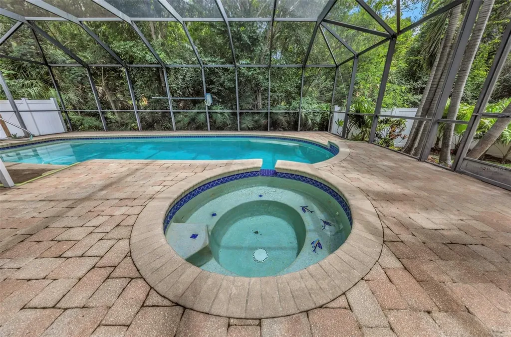 328 N Bay Hills Boulevard Safety Harbor FL 34695