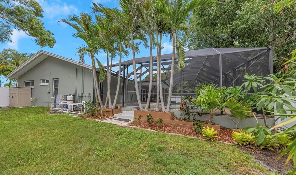 328 N Bay Hills Boulevard Safety Harbor FL 34695