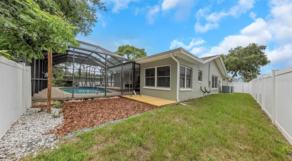 328 N Bay Hills Boulevard Safety Harbor FL 34695