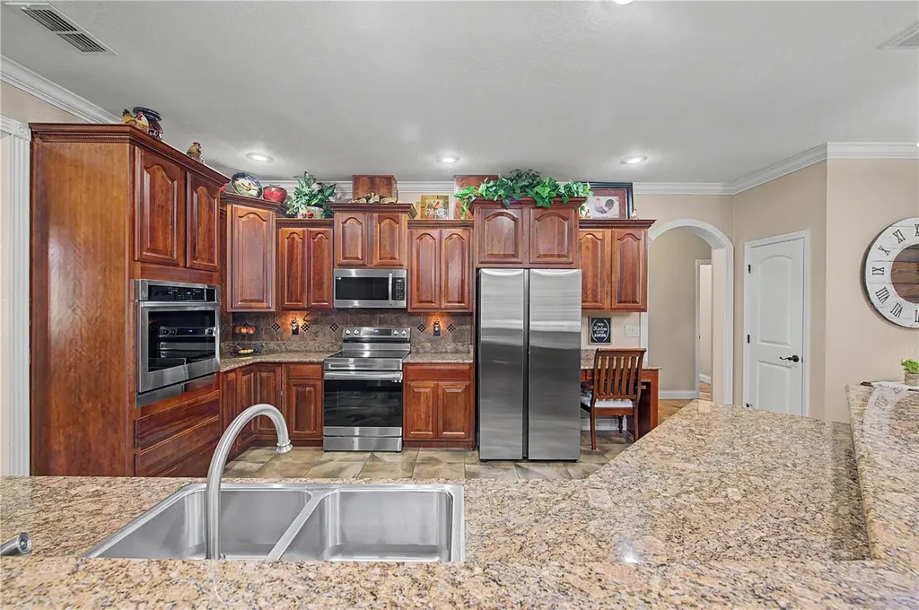 3660 Futch Loop Plant City FL 33566
