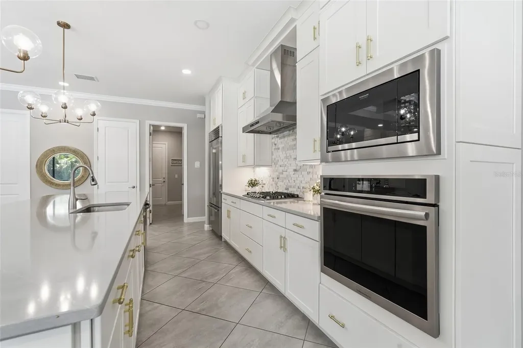 16008 Tradewind Terrace Bradenton FL 34211