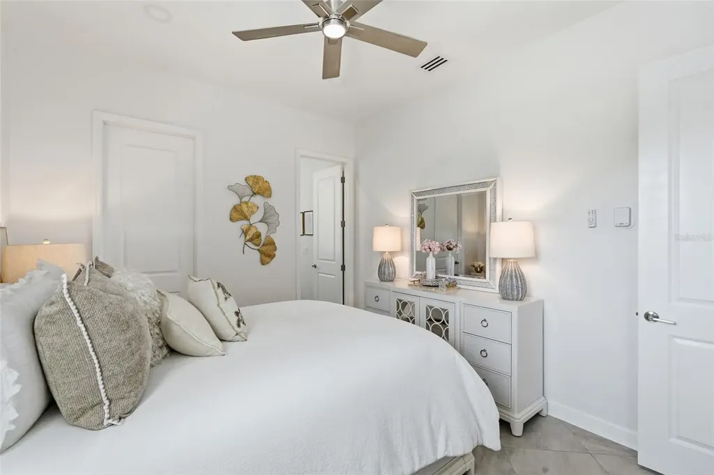 16008 Tradewind Terrace Bradenton FL 34211