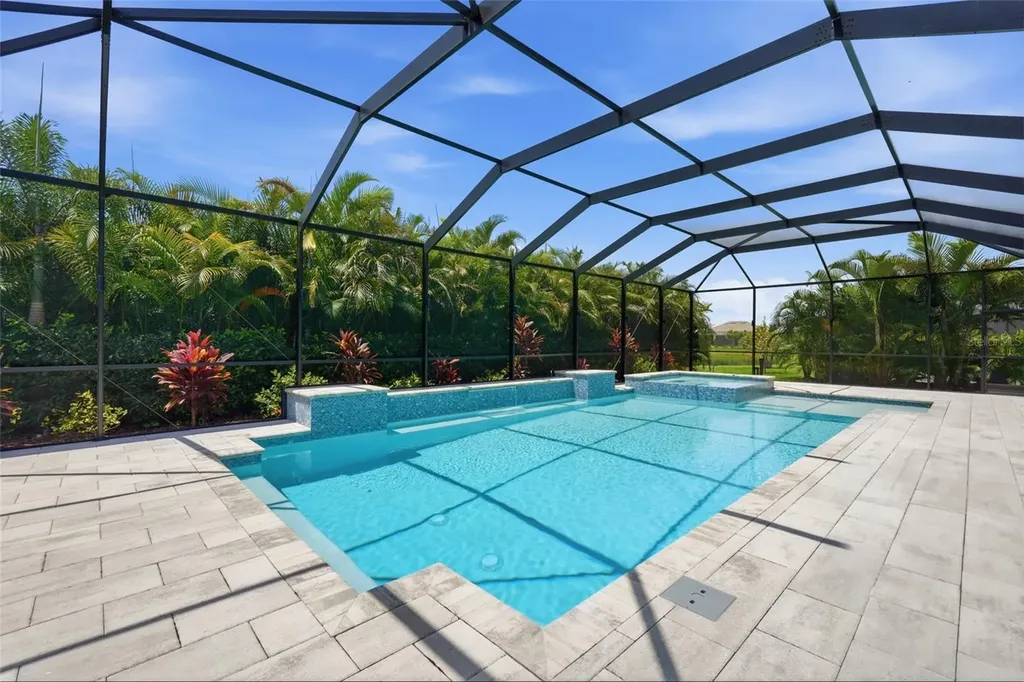 16008 Tradewind Terrace Bradenton FL 34211