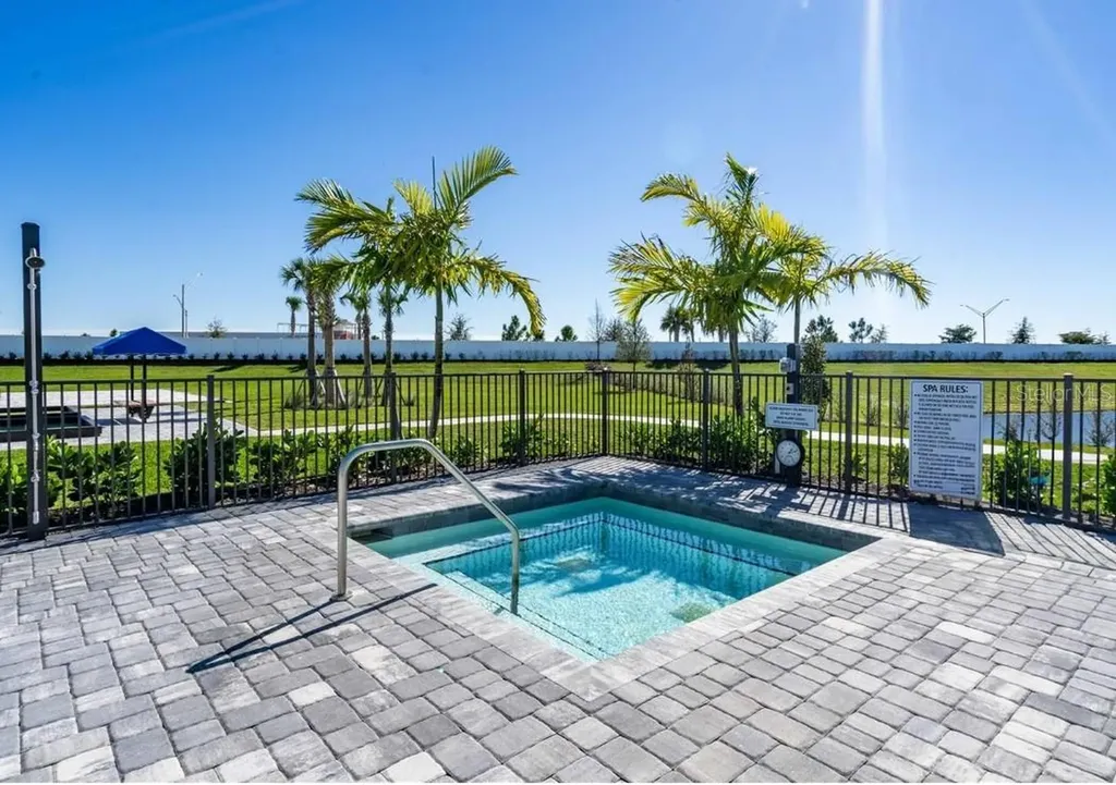 16008 Tradewind Terrace Bradenton FL 34211