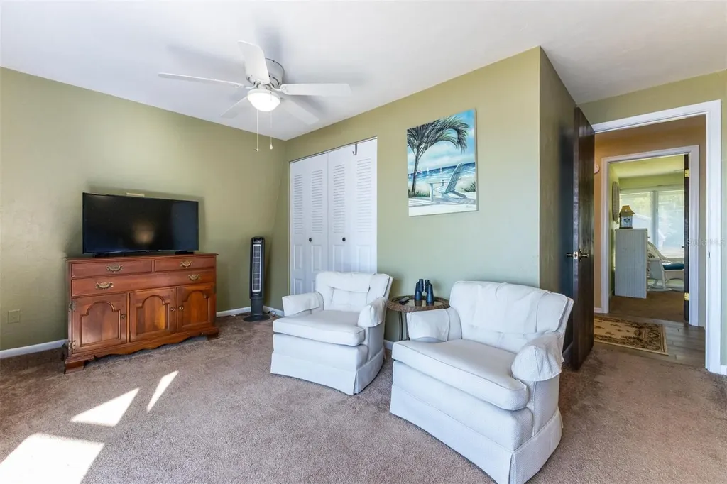 120 Little Orange Lake Drive Hawthorne FL 32640