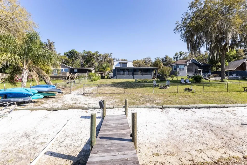 120 Little Orange Lake Drive Hawthorne FL 32640