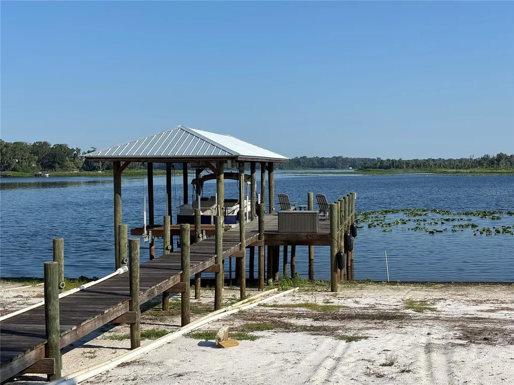 120 Little Orange Lake Drive Hawthorne FL 32640