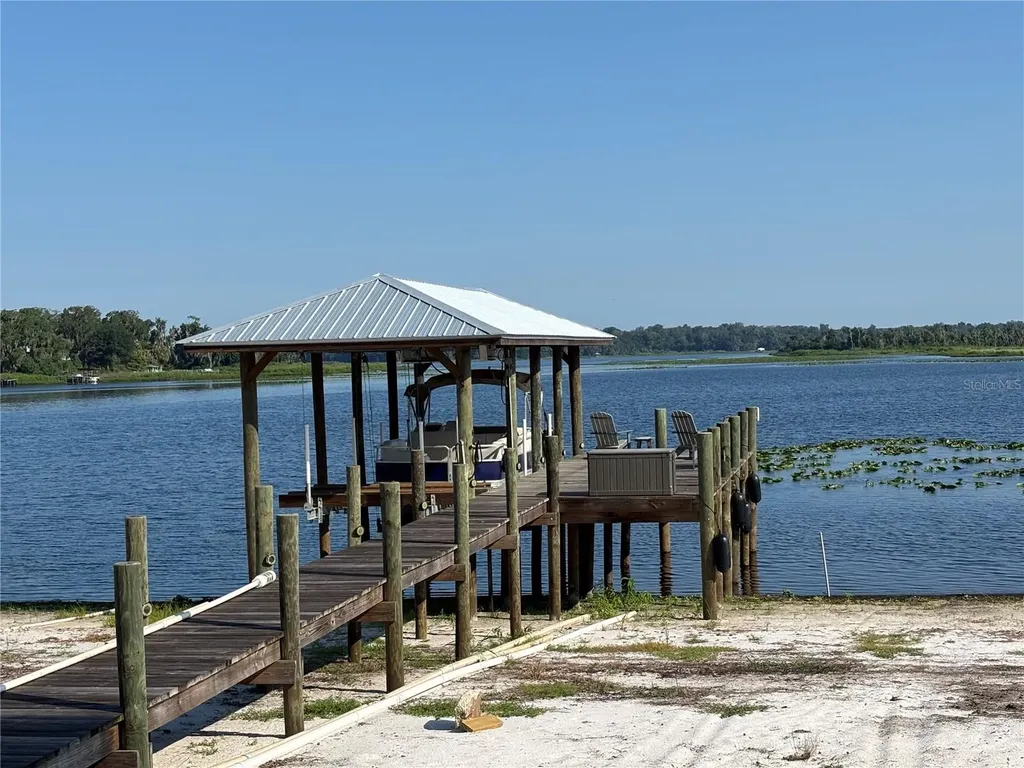 120 Little Orange Lake Drive Hawthorne FL 32640