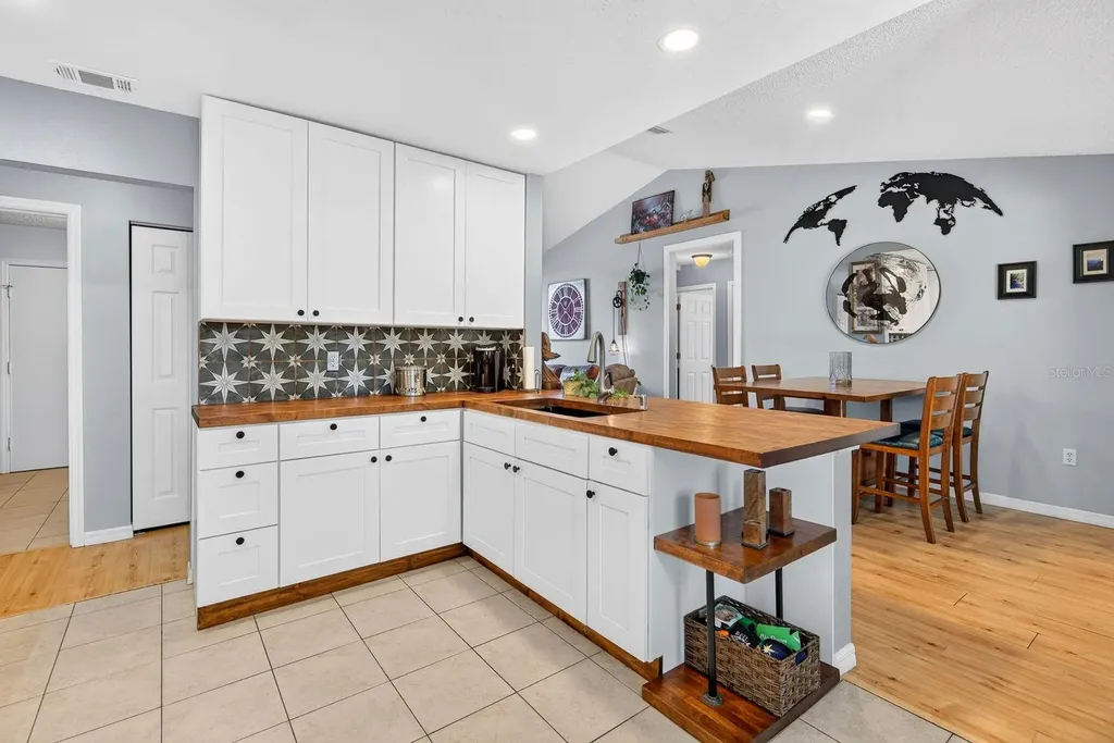 5610 33rd Lane E Bradenton FL 34203