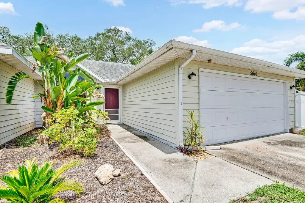5610 33rd Lane E Bradenton FL 34203