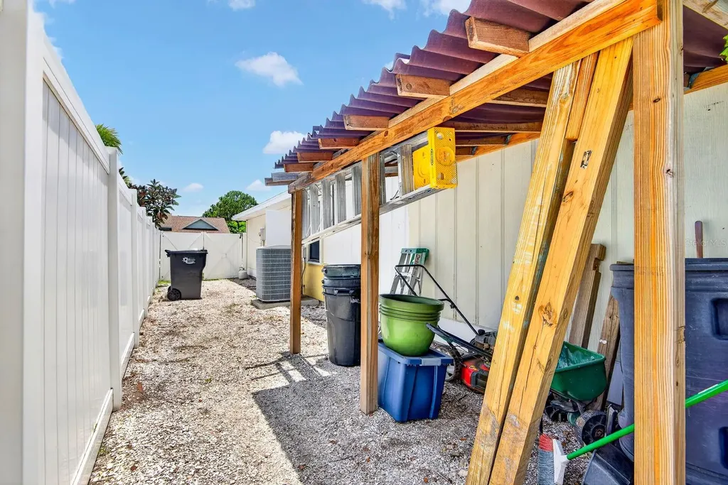 5610 33rd Lane E Bradenton FL 34203