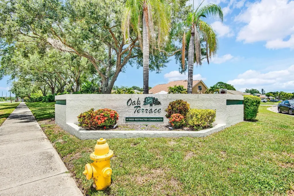 5610 33rd Lane E Bradenton FL 34203