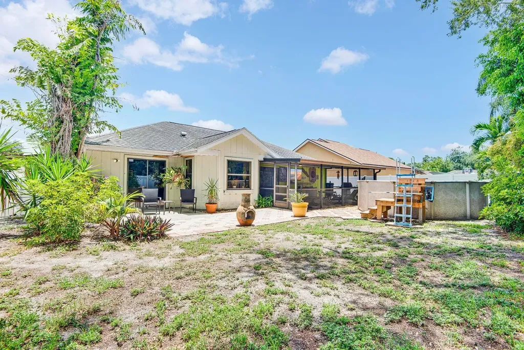 5610 33rd Lane E Bradenton FL 34203