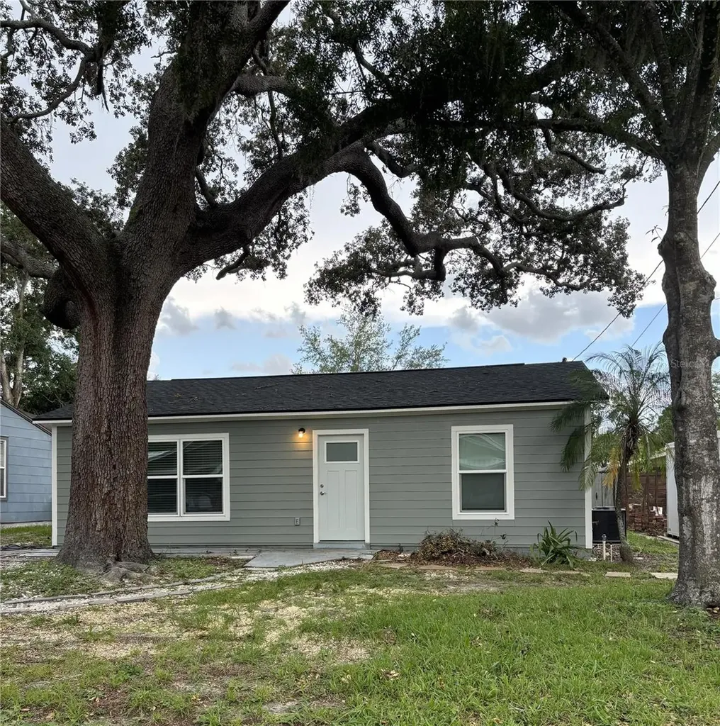220 W North Street Tampa FL 33604