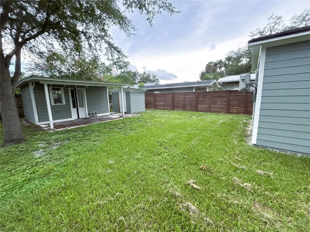 220 W North Street Tampa FL 33604