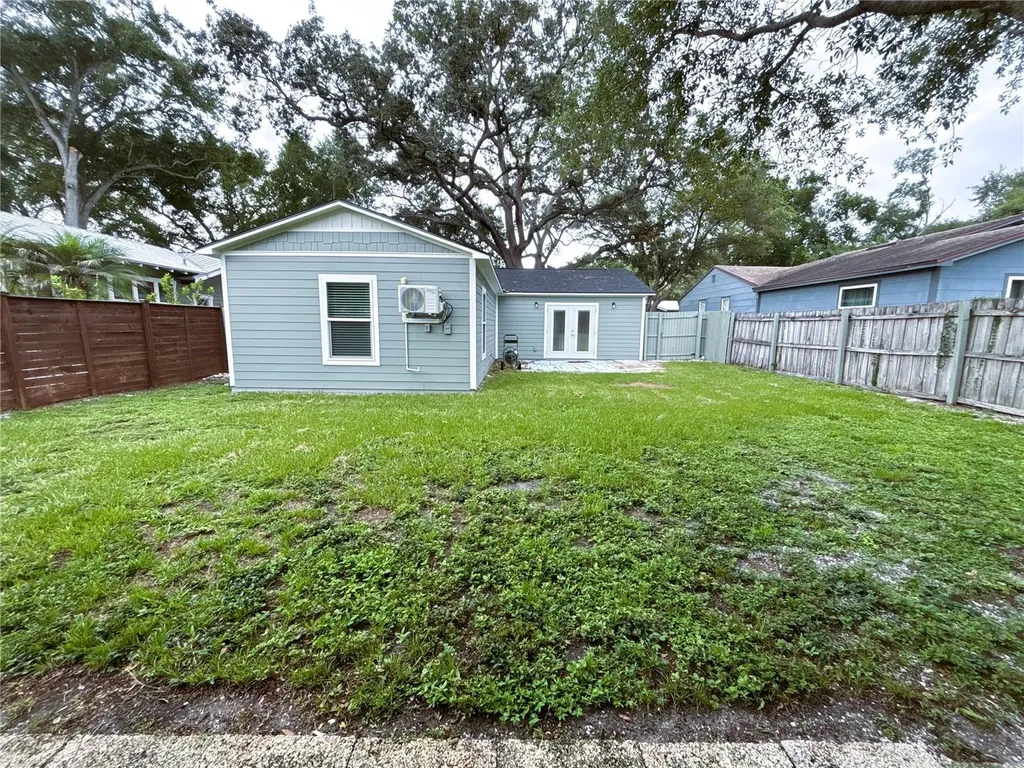 220 W North Street Tampa FL 33604