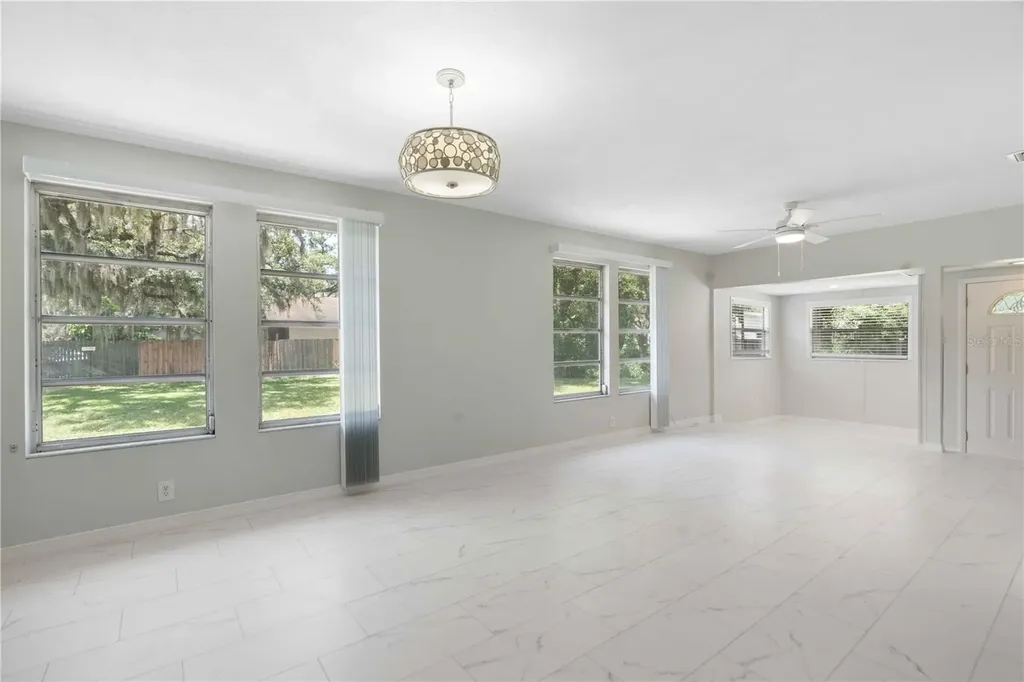 6003 N Fremont Avenue Tampa FL 33604