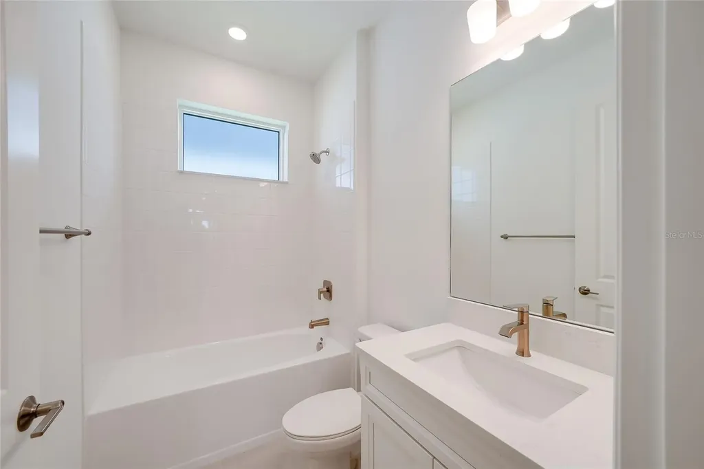 3673 142nd Ter E Parrish FL 34219