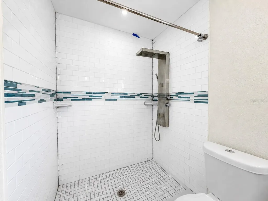 4305 W Bay Avenue Tampa FL 33616