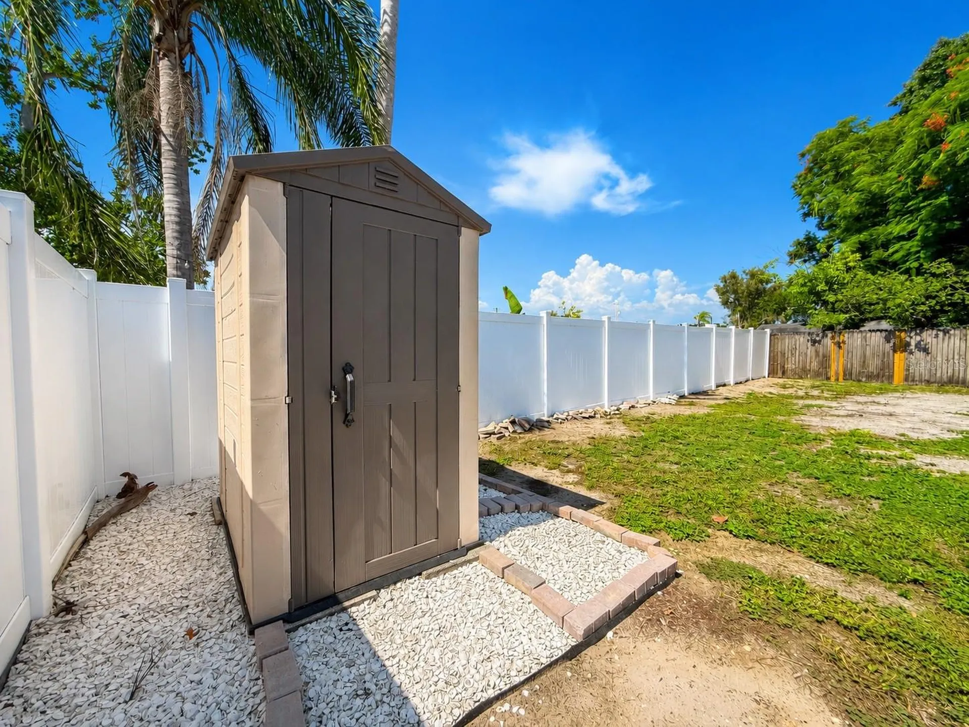 4305 W Bay Avenue Tampa FL 33616
