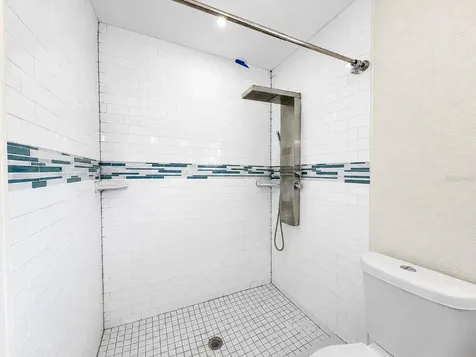 4305 W Bay Avenue Tampa FL 33616