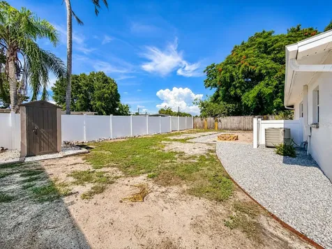4305 W Bay Avenue Tampa FL 33616