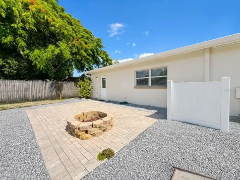 4305 W Bay Avenue Tampa FL 33616