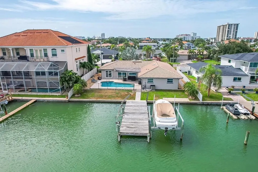 340 Palm Island NE Clearwater Beach FL 33767
