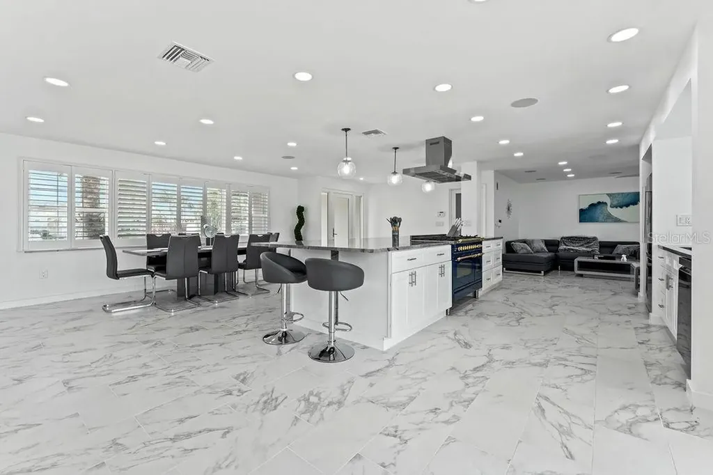 340 Palm Island NE Clearwater Beach FL 33767