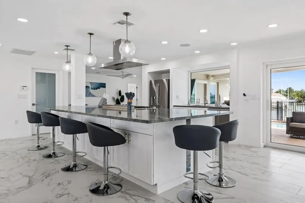 340 Palm Island NE Clearwater Beach FL 33767