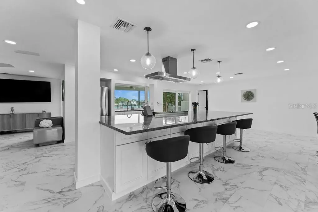 340 Palm Island NE Clearwater Beach FL 33767