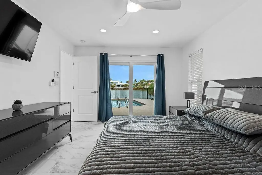 340 Palm Island NE Clearwater Beach FL 33767