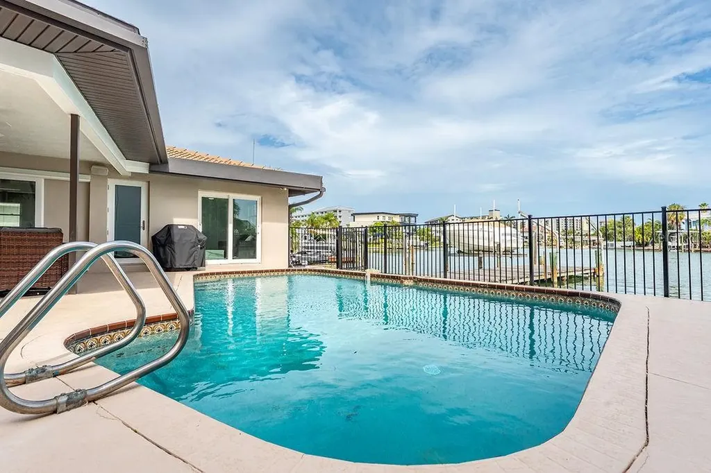 340 Palm Island NE Clearwater Beach FL 33767