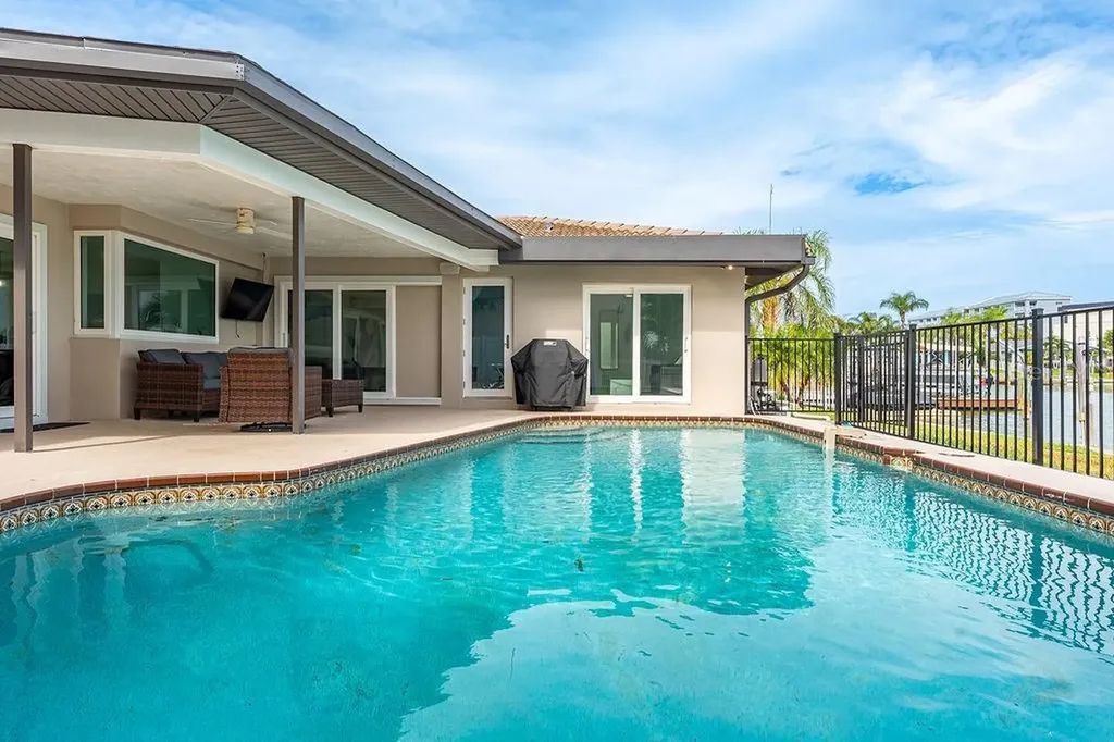 340 Palm Island NE Clearwater Beach FL 33767