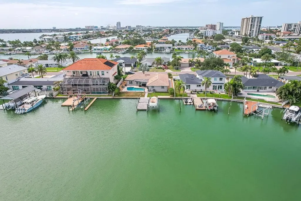 340 Palm Island NE Clearwater Beach FL 33767