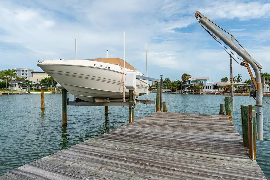 340 Palm Island NE Clearwater Beach FL 33767