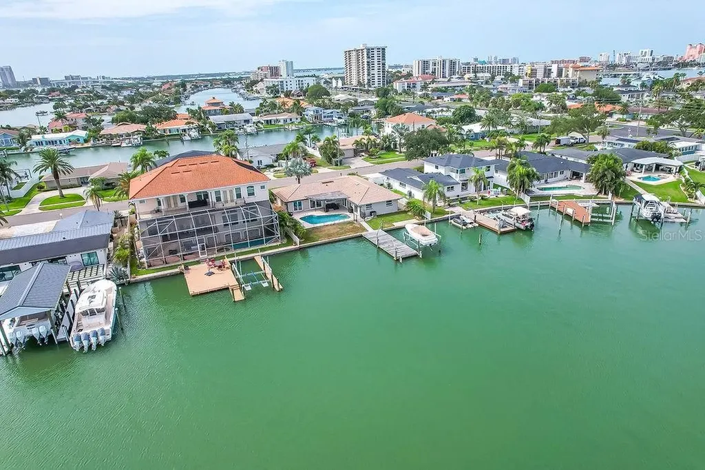 340 Palm Island NE Clearwater Beach FL 33767