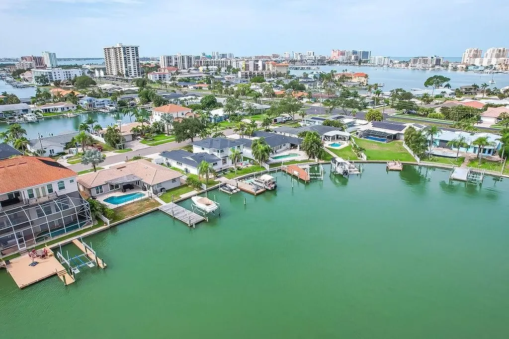 340 Palm Island NE Clearwater Beach FL 33767