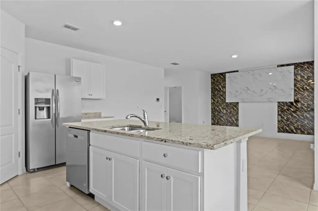 1264 Cascades Avenue Davenport FL 33837