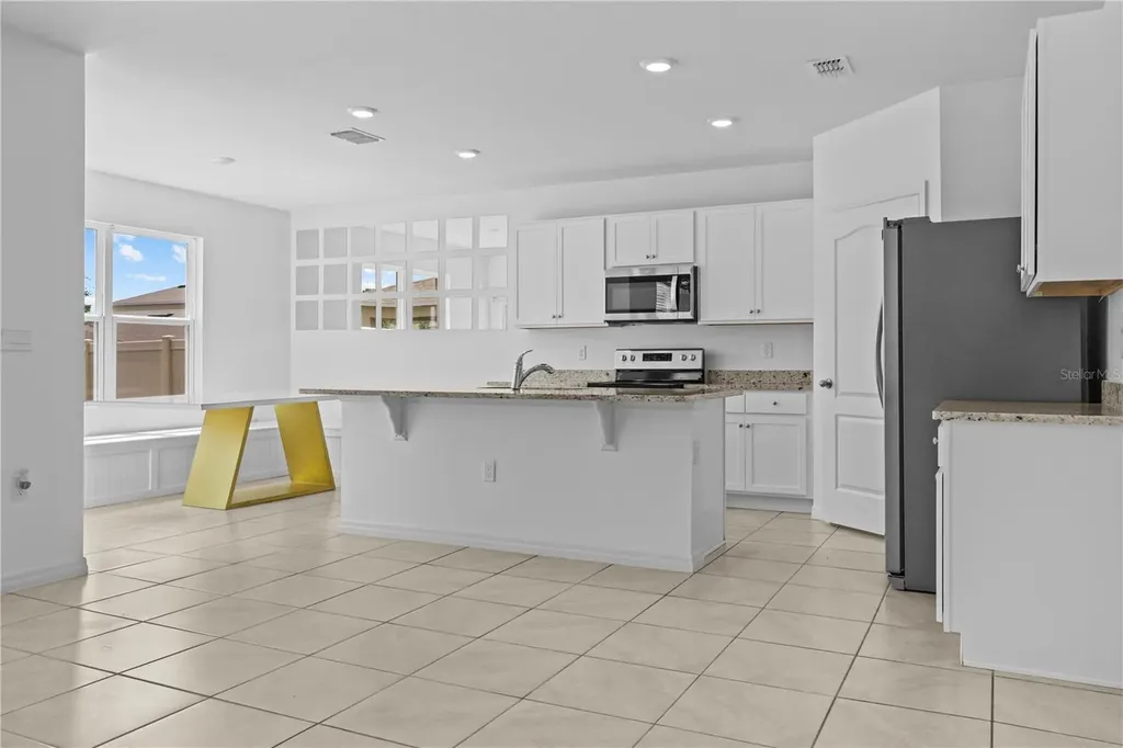 1264 Cascades Avenue Davenport FL 33837