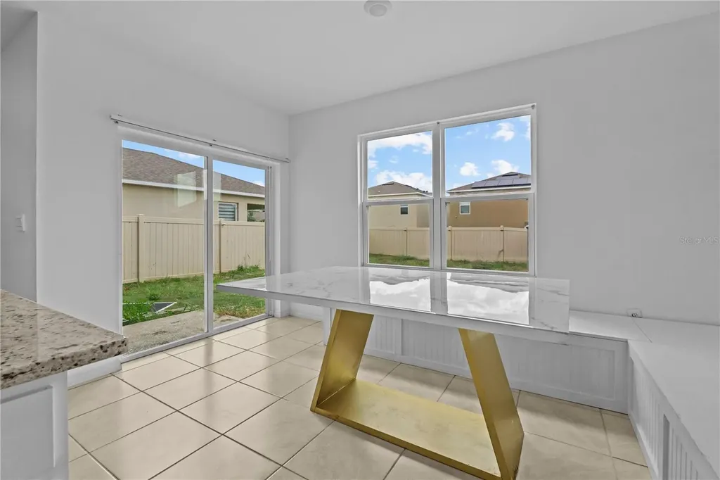 1264 Cascades Avenue Davenport FL 33837