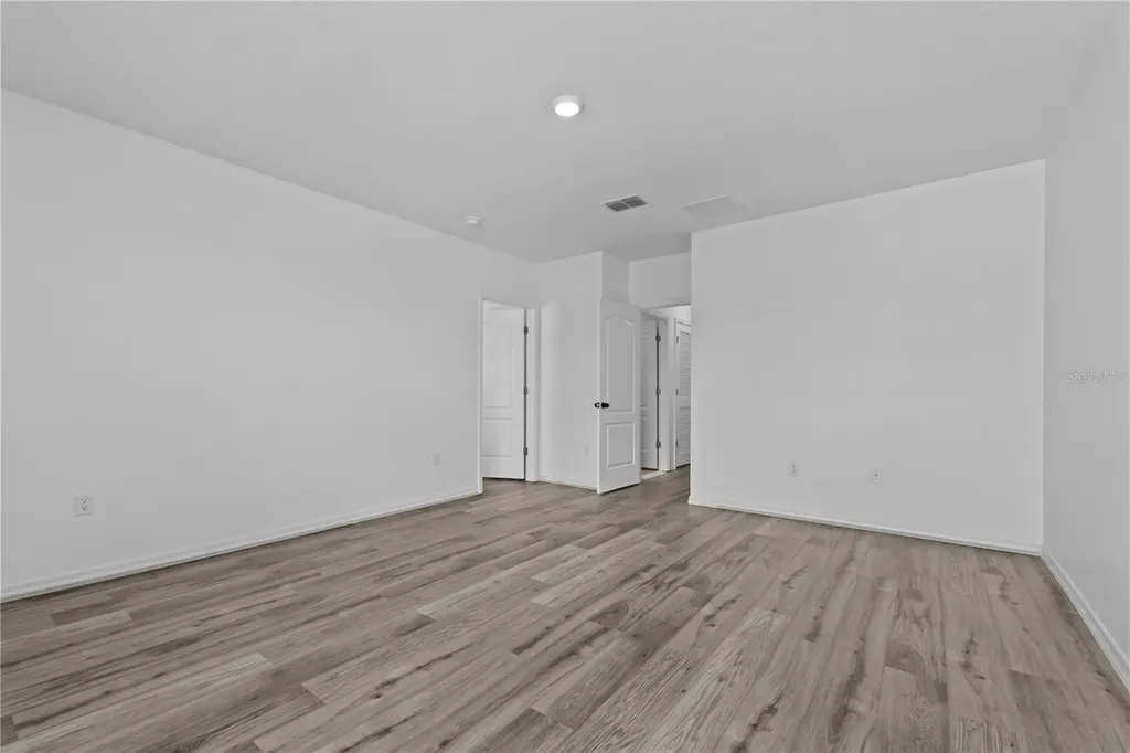 1264 Cascades Avenue Davenport FL 33837