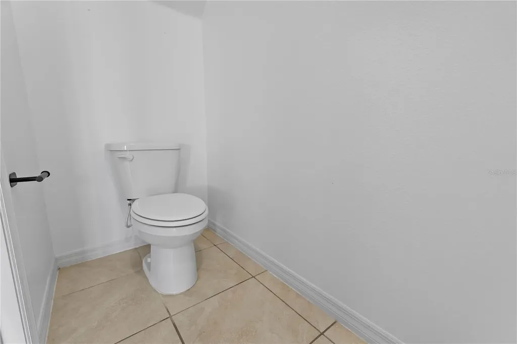 1264 Cascades Avenue Davenport FL 33837