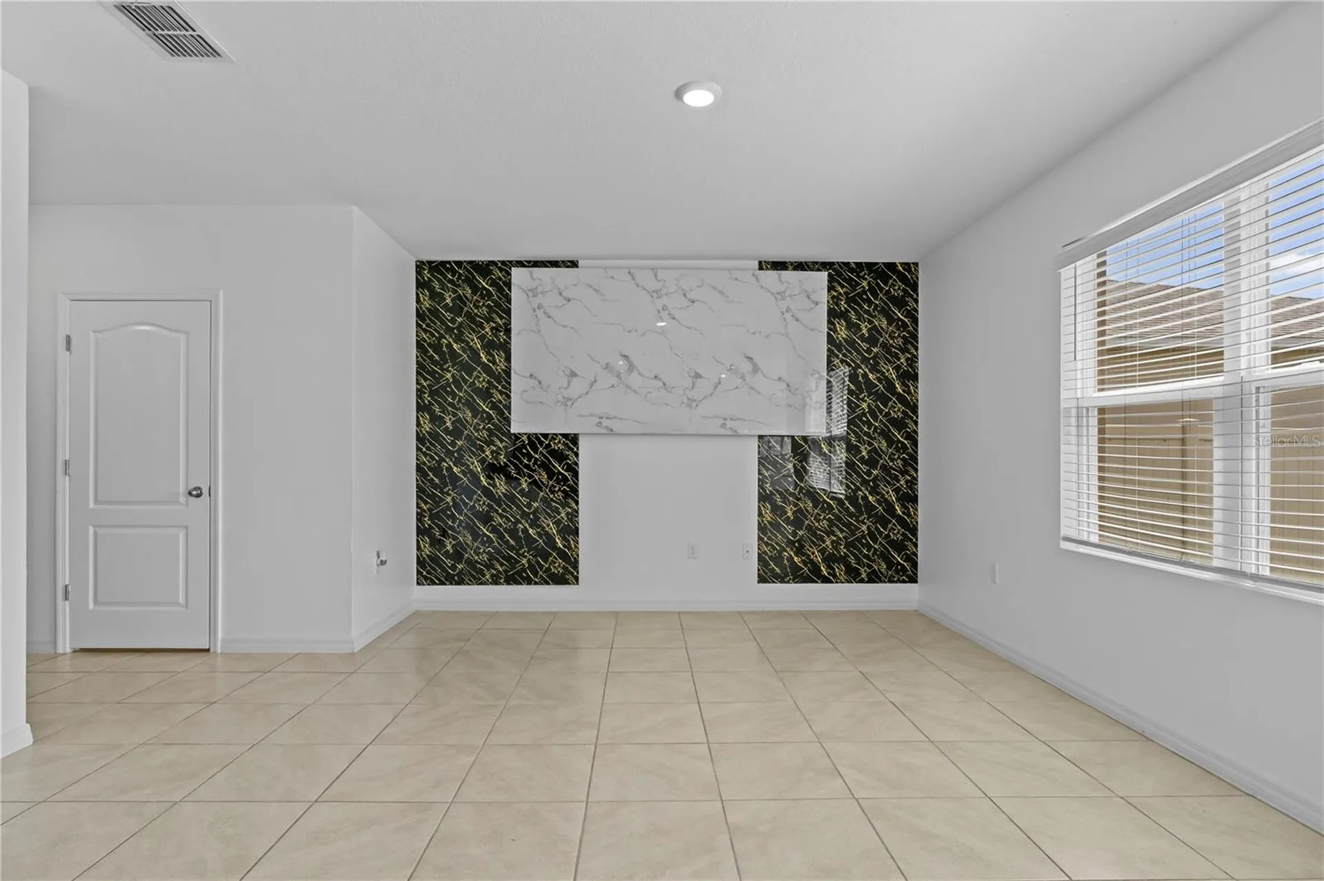 1264 Cascades Avenue Davenport FL 33837
