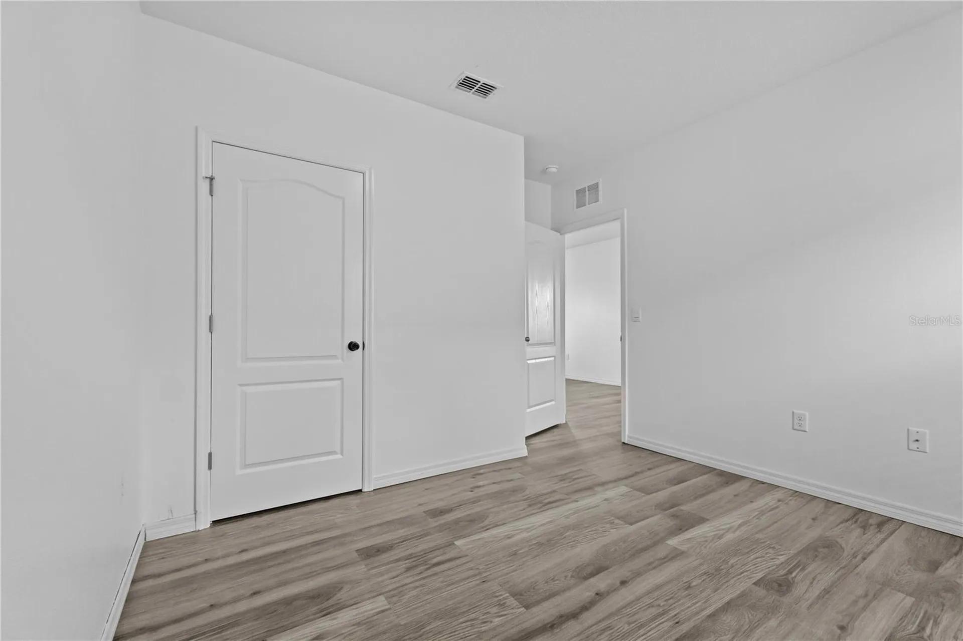 1264 Cascades Avenue Davenport FL 33837