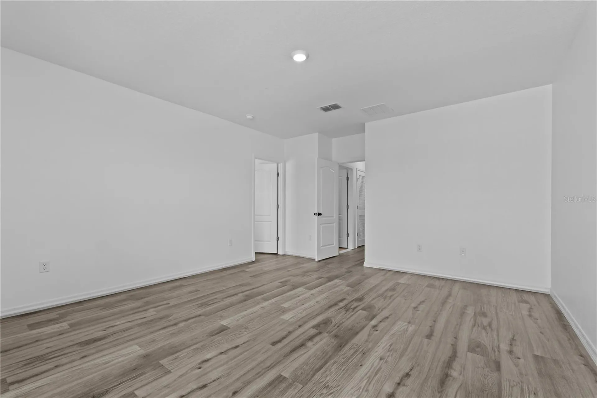 1264 Cascades Avenue Davenport FL 33837