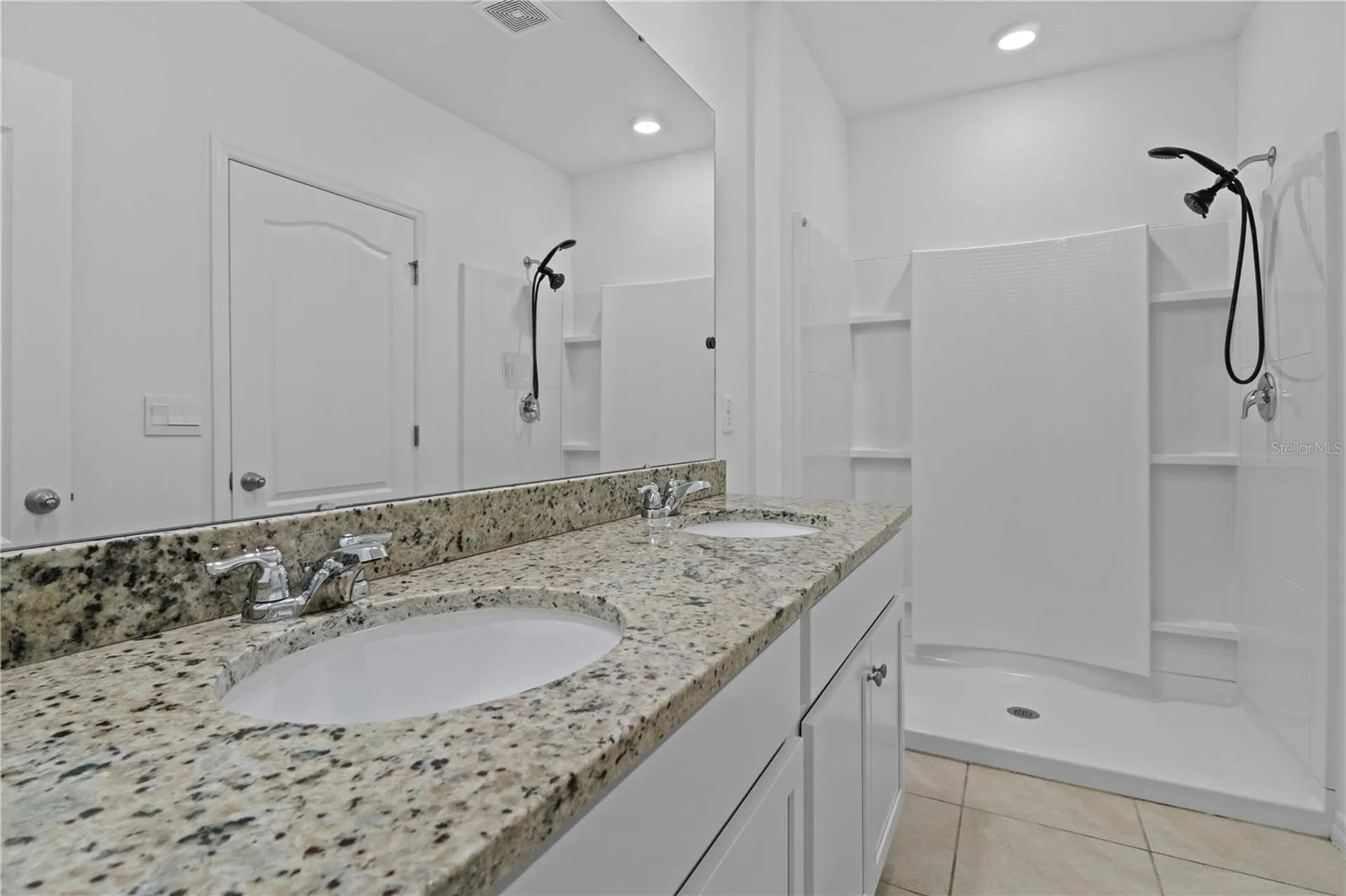 1264 Cascades Avenue Davenport FL 33837